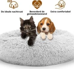 RK® Donut Hondenmand - Zacht Pluche Hondenmand - Hondenbed - 70cm - Hondenkussen - Kattenmand - Grijs Grey 7 RK® Donut Hondenmand - Zacht Pluche Hondenmand - Hondenbed - 70cm - Hondenkussen - Kattenmand - Grijs Grey -Huisdier Benodigdheden 1200x1106 5