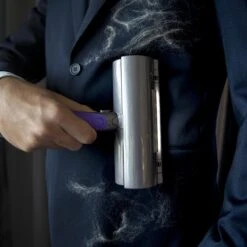FurDaddy Batterij-aangedreven - Huisdier Haar Verwijderaar Voor Kleding - Herbruikbare Pluizenroller Voor Moeiteloze Verwijdering Van Kattenhaar & Hondenhaar - Zelfreinigende Pluizenborstel Voor Tapijt, Bank, Auto, Bed -Huisdier Benodigdheden 1200x1200 184