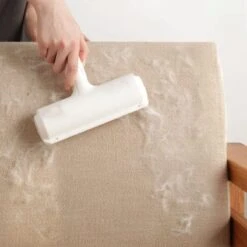 Huisdier Borstel | Huisdierhaar Verwijderaar | Pluizenborstel | Ontharingsborstel | Hondenborstel | Kattenhaar Verwijderaar | Able & Borret 19 Huisdier Borstel | Huisdierhaar Verwijderaar | Pluizenborstel | Ontharingsborstel | Hondenborstel | Kattenhaar Verwijderaar | Able & Borret -Huisdier Benodigdheden 1200x1200 92